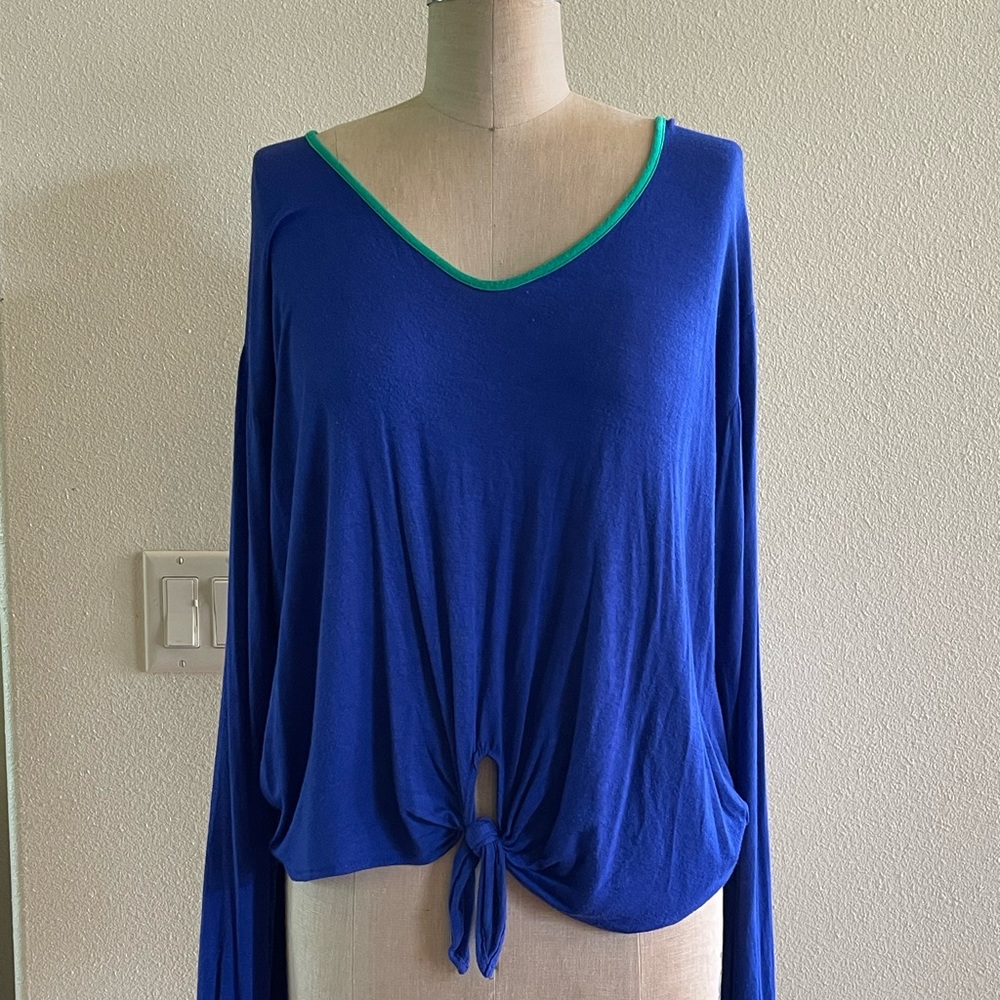 NWOT Lucy Love Longsleeve Open Back Top